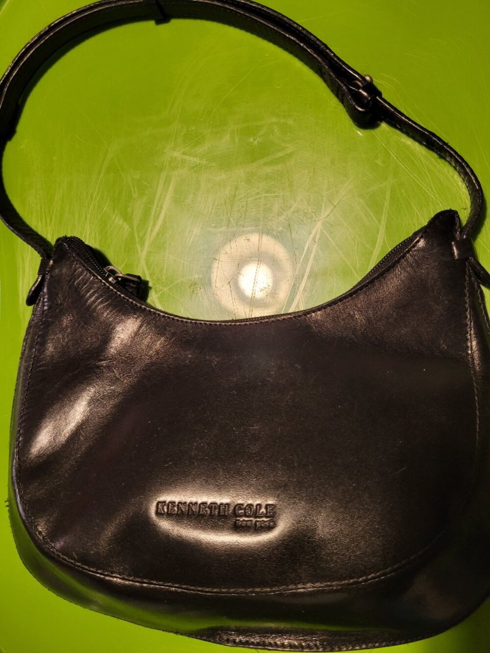 Kenneth Cole. Black Leather Purse.
